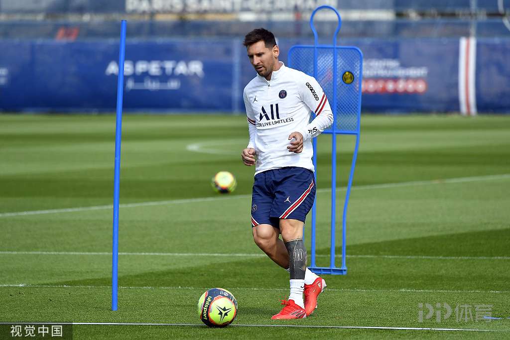 [天下足球]凯恩帽子戏法 拜仁战胜奥格斯堡